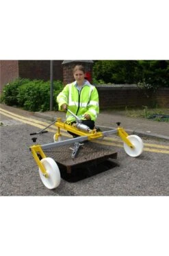 Hydraulic Manhole Cover Lifter -Router Shop hydraulic manhole cover lifter 1